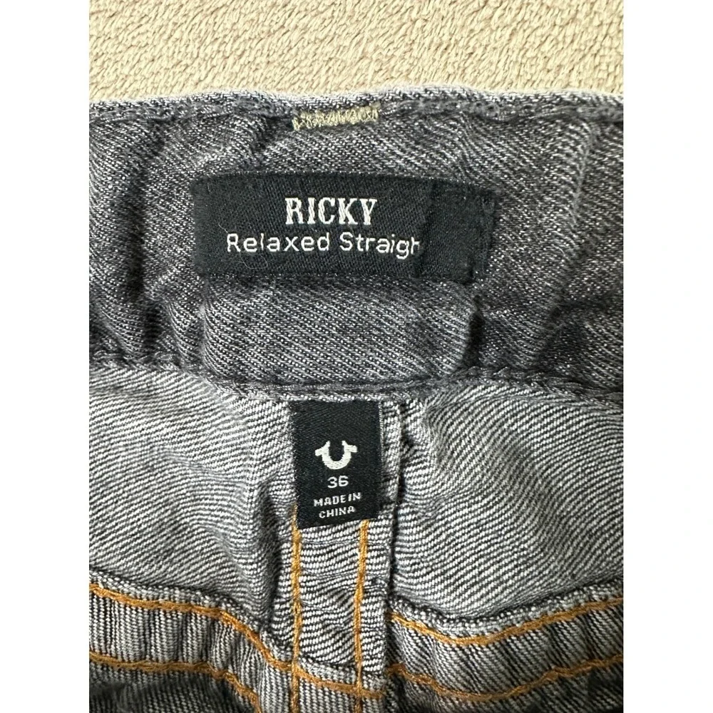 True Religion Ricky Relaxed Straight Big T Flap Jeans Mens size 36 Gray